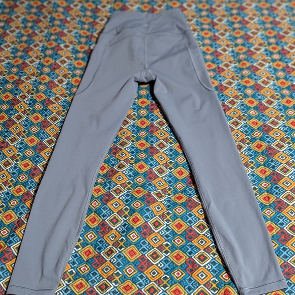 Athleta Gray Ultimate Stash 7/8 Tight - Picture 5 of 5